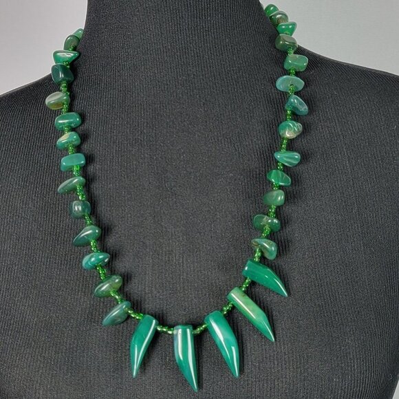 Green Glass Gem Tribal Statement Necklace Spiked And Smooth Chips Beaded 25 in - Picture 1 of 11